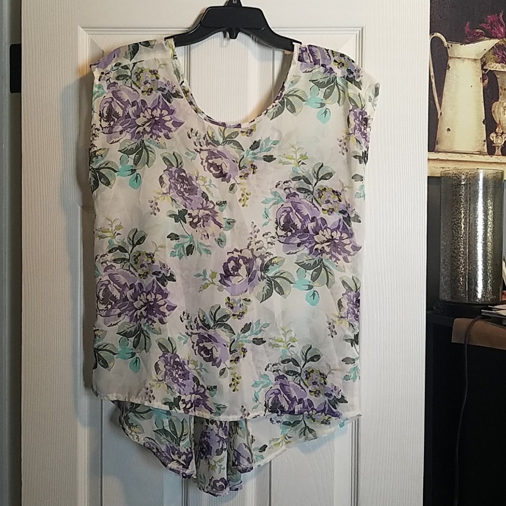 Beautiful Semi sheer floral top